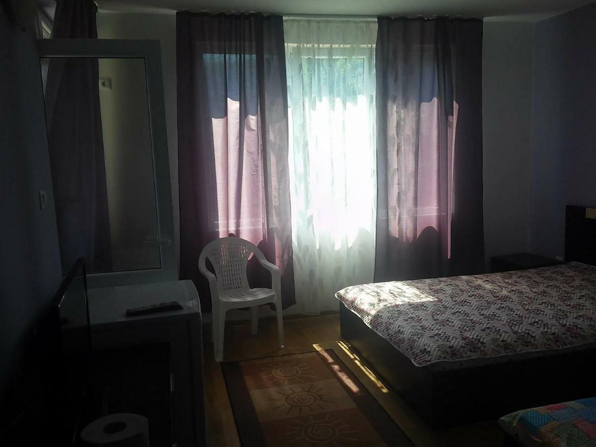 Къща За Гости "Пердика" Hotel Obzor Ngoại thất bức ảnh