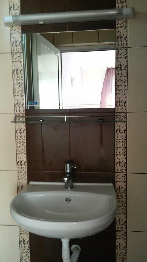 Къща За Гости "Пердика" Hotel Obzor Ngoại thất bức ảnh