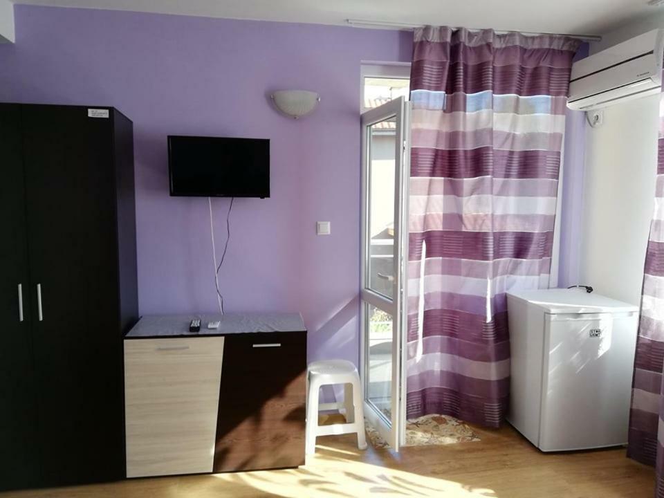Къща За Гости "Пердика" Hotel Obzor Ngoại thất bức ảnh