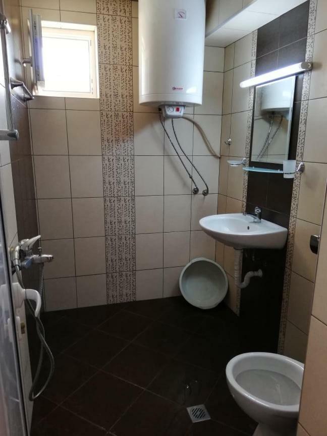 Къща За Гости "Пердика" Hotel Obzor Ngoại thất bức ảnh